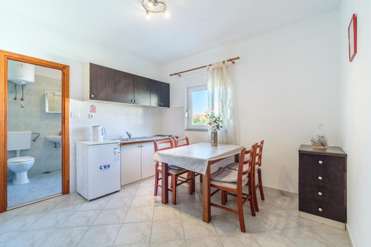 Beach Paradise Apartments Podstrana Exterior foto
